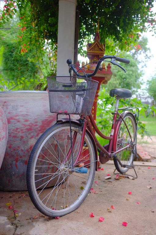 Hôtel Red House à Koh Dach Extérieur photo