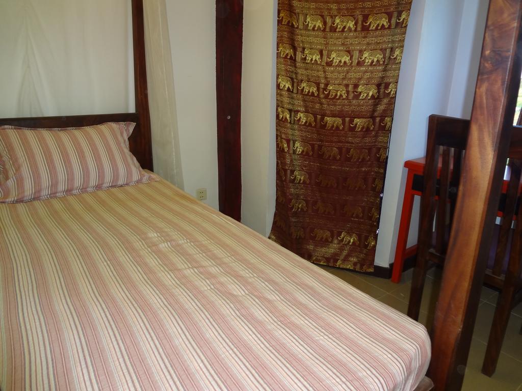 Hôtel Red House à Koh Dach Extérieur photo